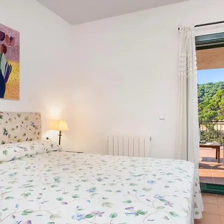 Sleeps 6 Villa Lloret de Mar