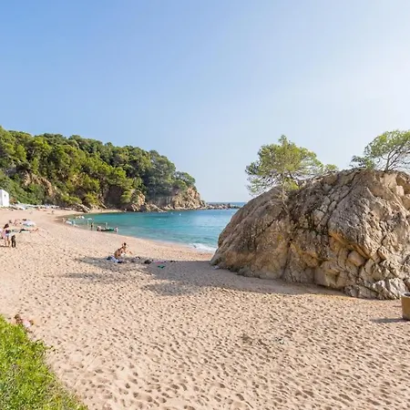 Sleeps 6 Villa